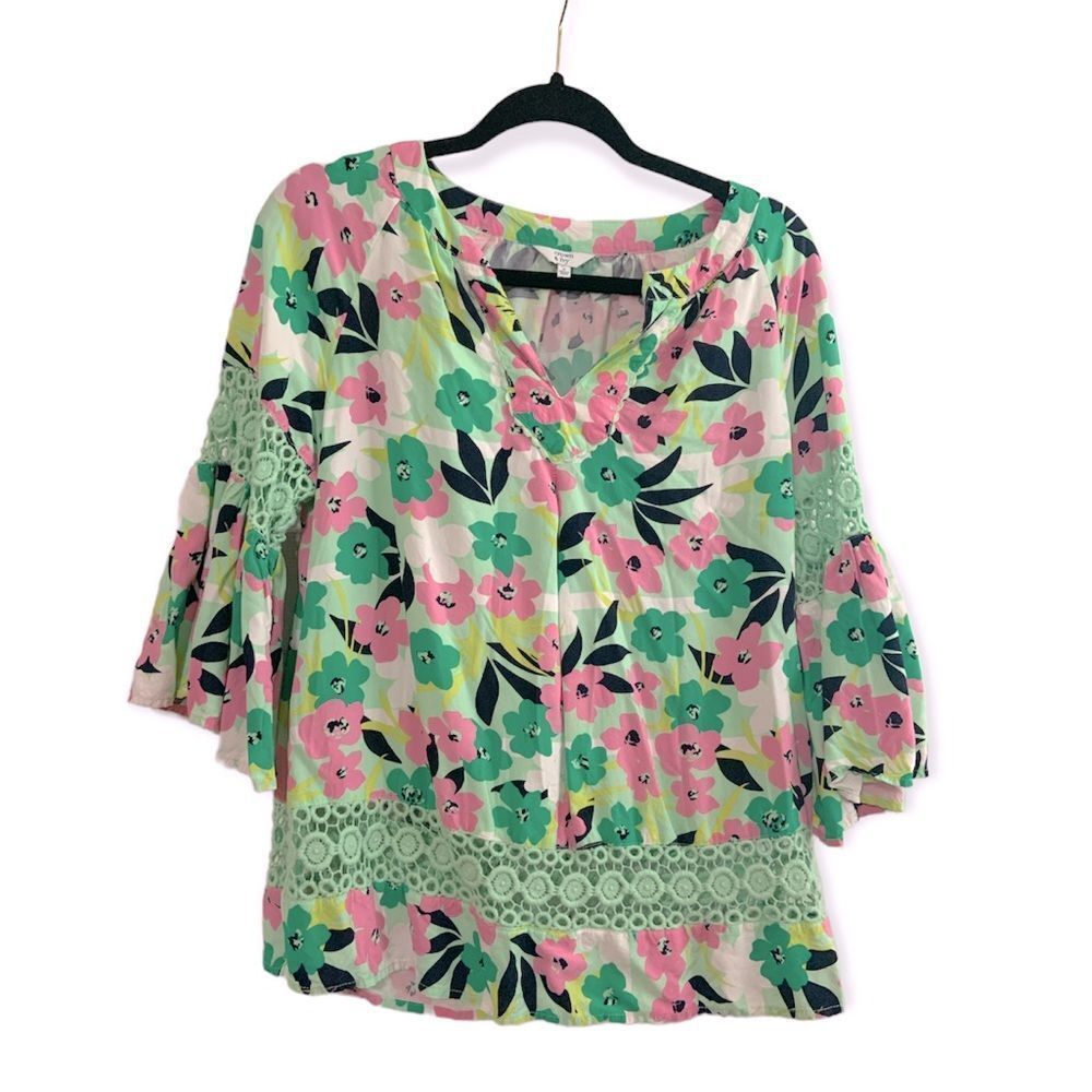 CROWN & Ivy Crochet Detail Floral Green & Pink bell long sleeve blouse top Small - Picture 1 of 7